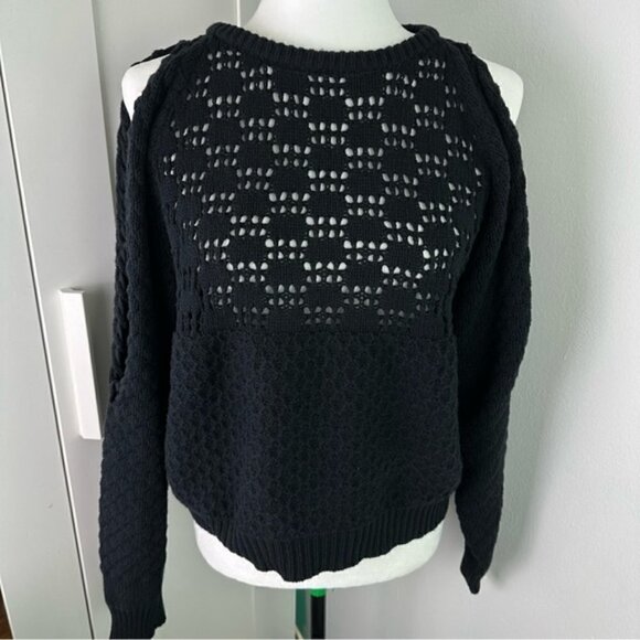 FARM Knit Crochet Cold Shoulder Long Sleeve Sweater Size small/P - Picture 1 of 7